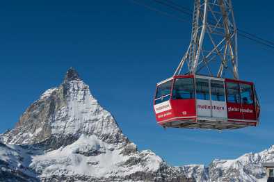 Cable car to Matterhorn Glacier Paradise at Zermatt, Switzerland Cable car to Matterhorn Glacier Paradise at Zermatt, Switzerland