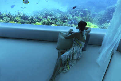 Huvafen-Fushi-Spa-Iconic-Underwater-Treatment-Maldives.jpeg Huvafen-Fushi-Spa-Iconic-Underwater-Treatment-Maldives.jpeg