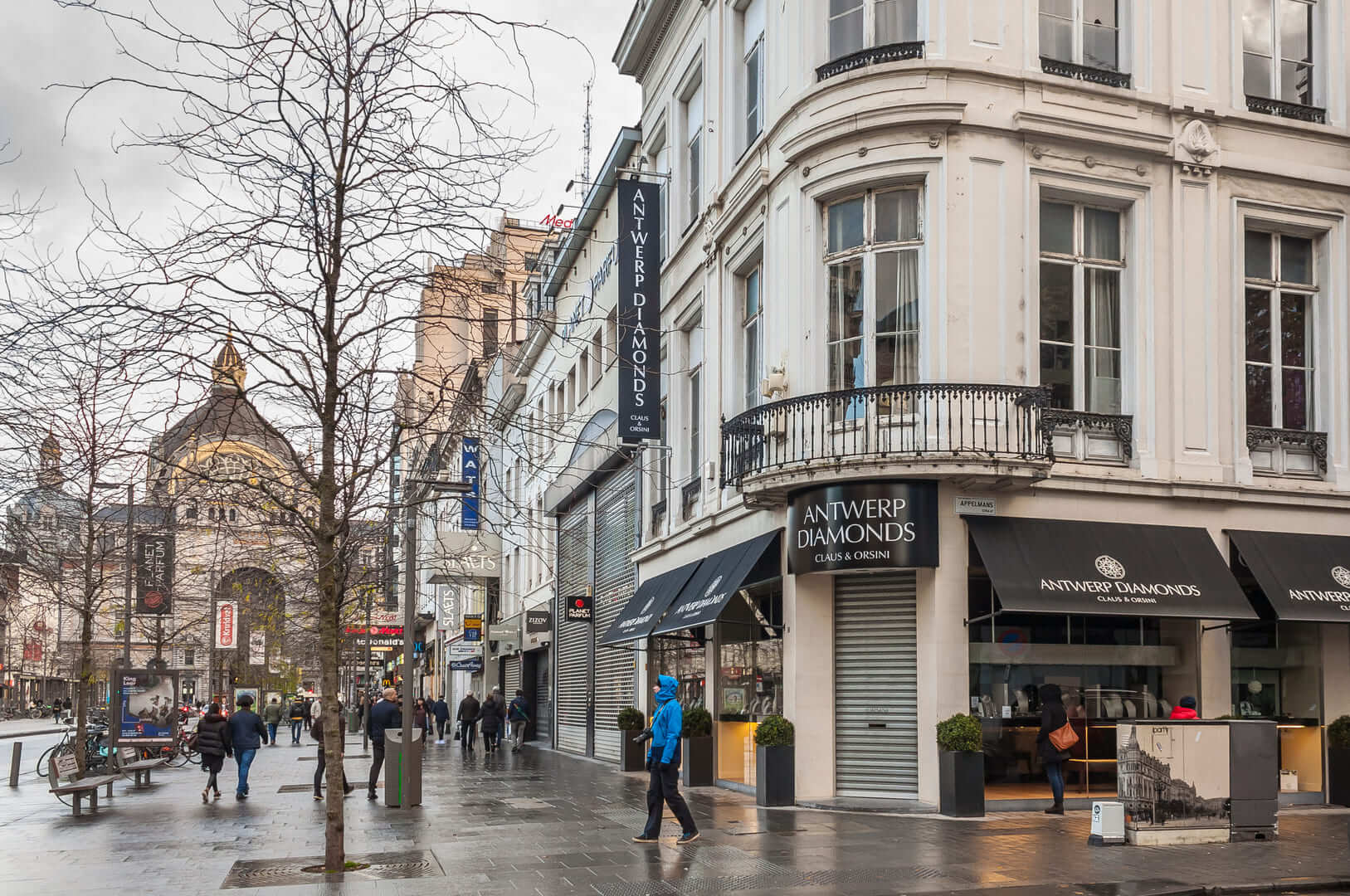 Antwerp, Antwerp Province / Belgium — 11.11.2017: De Keyserlei Street in the Diamond Quarter ("Diamantkwartier"). In the right: Claus & Orsini diamond shop.
