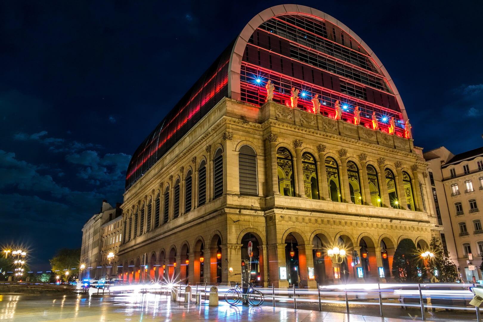 Lyon Opera building into the night with lightpainting