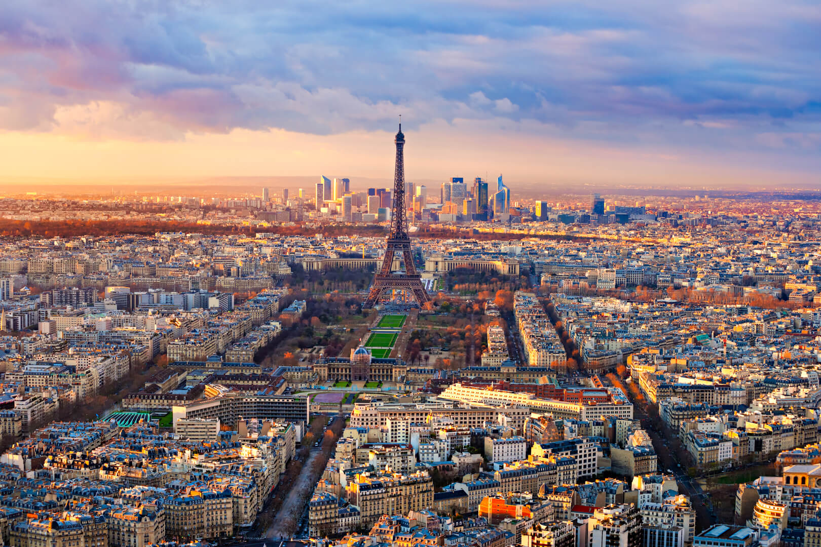 Luftaufnahme von Paris, der Stadt der Lichter