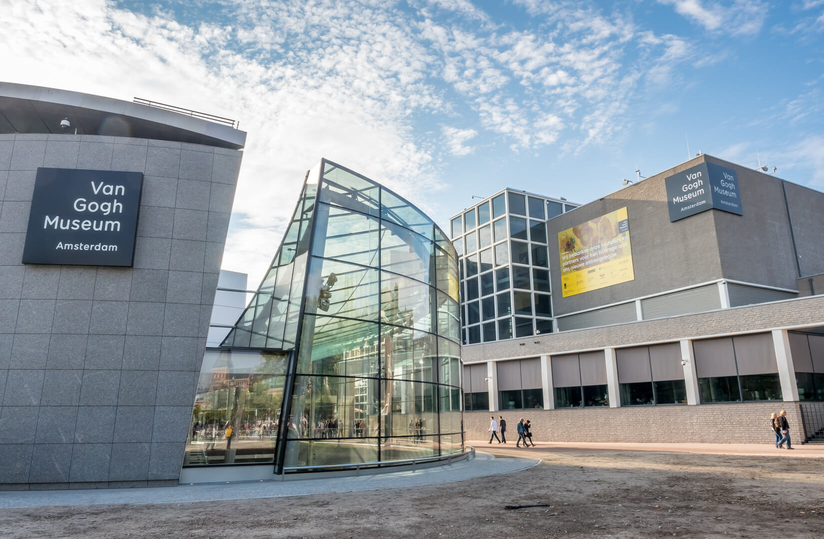 Le bâtiment du musée Van Gogh est remarquable par sa conception architecturale à Amsterdam, aux Pays-Bas.