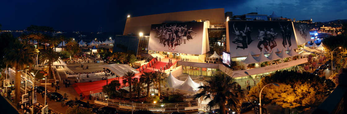 Panorama du Palais des Festivals lors du 60e Festival international du film de Cannes.