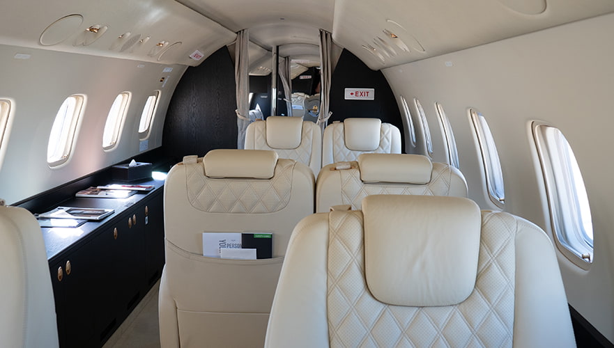 Embraer 650 Legacy Premium Modell Business Jet Exklusives Modell NEU in Box 
