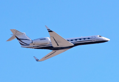 Super Large Business Jet Gulfstream G500 to charter for private aviation flights with LunaJets for medium-haul trips, impressive distances