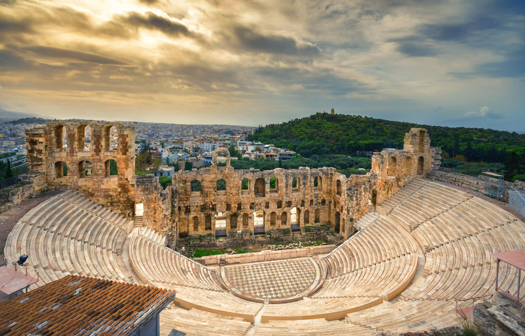 Театр Иродиона Аттика под руинами Акрополя, Афины, Греция