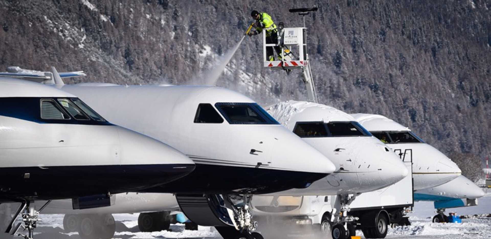 LunaJets now offers a private jet deicing insurance