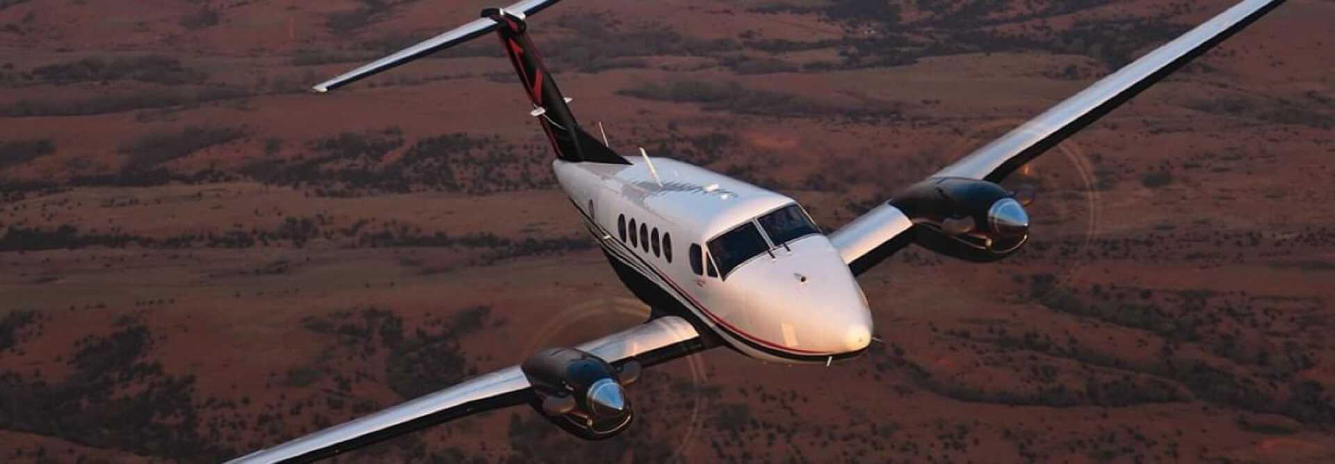 Turboprop Beechcraft King Air 200 to charter with Lunajets perfect for short-haul flights, ideal for small and isolated airfields