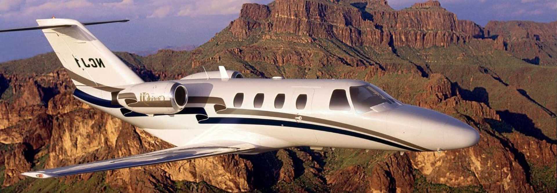 Light Jet Cessna Citation CJ1 to charter for private intra-european flights with LunaJets,increased performance, spacious, weekend break, CJ1 