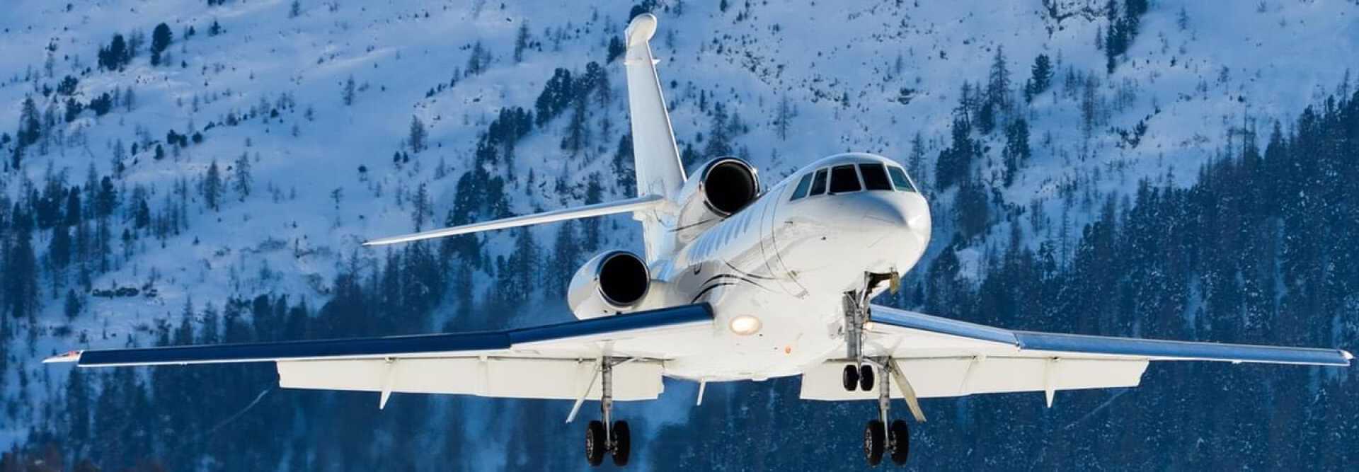 Midsize Jet Dassault Falcon 50EX to charter for private aviation flights with LunaJets, stylish corporate aircraft for medium-haul flights