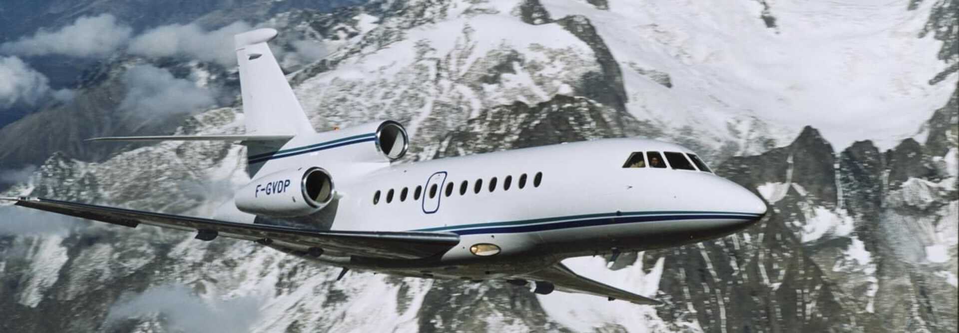 Super Large Business Jet Dassault Falcon 900 to charter for private aviation flights with LunaJets for long-haul trips, speed and efficiency