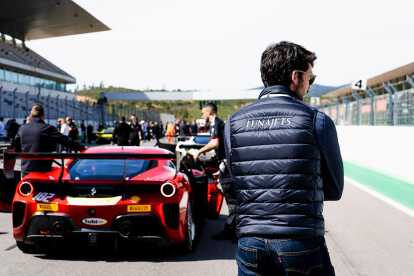ferrari race on truch support ferrari race on truch support