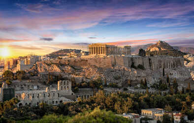 El teatro de Herodión Ático bajo las ruinas de la Acrópolis, Atenas, Grecia. El teatro de Herodión Ático bajo las ruinas de la Acrópolis, Atenas, Grecia.