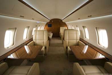 Bombardier Challenger 605 cabin Bombardier Challenger 605 cabin