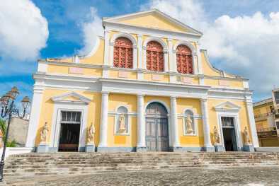 Catedral Saint Pierre Saint Paul Catedral Saint Pierre Saint Paul
