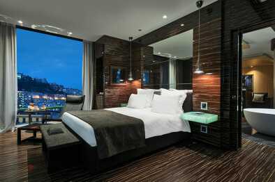 deluxe-suite-hotel-romeo-naples