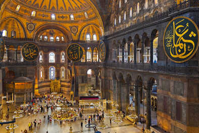 Interior de Santa Sofía en Estambul Turquía - fondo de arquitectura