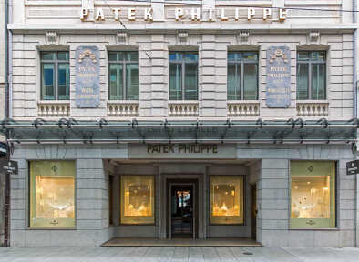 Un punto vendita Patek Philippe a Ginevra, Svizzera. Un orologio Patek è stato venduto da Sotherbys nel 1999 per 11 milioni di dollari, all'epoca il segnatempo più costoso mai venduto.