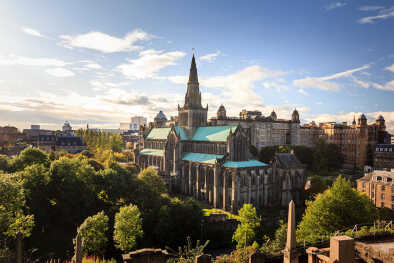 La Catedral de Glasgow en un día soleado La Catedral de Glasgow en un día soleado