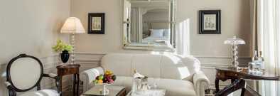 Rest room with space and luxe at Hassler Hotel Rest room with space and luxe at Hassler Hotel