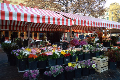 market with flowers in Nice
