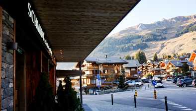 Side view of the LunaJets office in Verbier