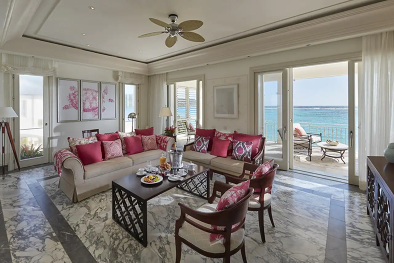 breathtaking vistas of the beach, lagoon and bay from a full-length balcony, these centrally-located penthouse suites are perfect for entertaining with a private dining room, kitchenette, living room and guest bathroom