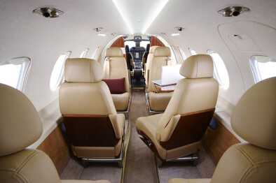 Vista interior de un Phenom 300 Vista interior de un Phenom 300