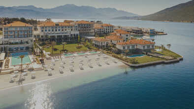 Arcos y elegantes columnatas muestran la impresionante arquitectura de estilo veneciano del Portonovi One&Only Resort Arcos y elegantes columnatas muestran la impresionante arquitectura de estilo veneciano del Portonovi One&Only Resort