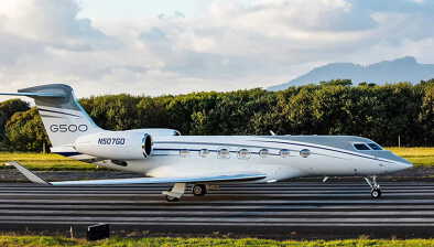 Gulfstream G500 at the airport