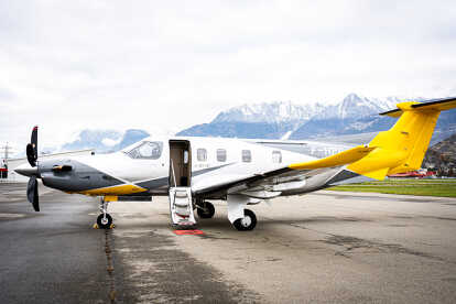 Pilatus PC12 in the mountains, Sion airport